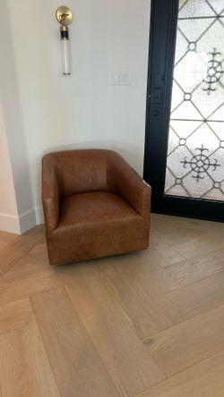 Arhause Ellison Leather Swivel Chair