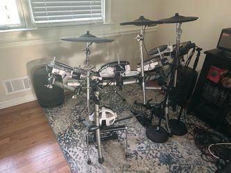 Roland TD-8 V-Drums Electronic Drum Kit — Mesh Heads, Fully Tested