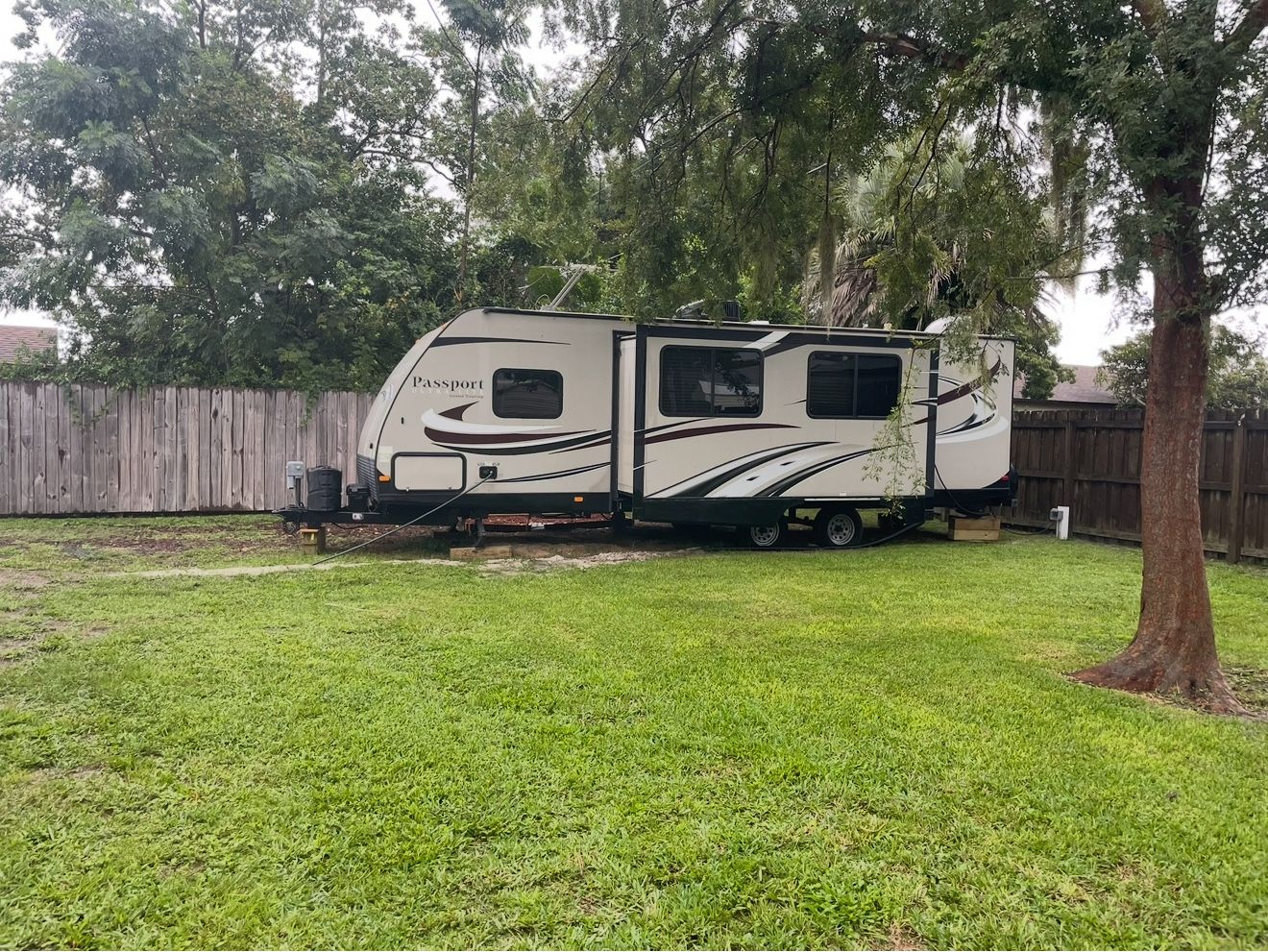 2015 Keystone 30’ Camper