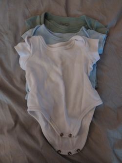 4 Onesies 0-3 Months
