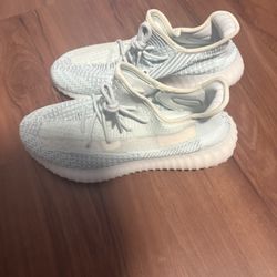 Yeezy Boost 350 V2