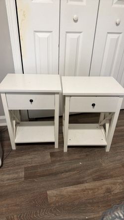 White Nightstands with Drawer – Set of 2