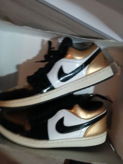 Black gold Jordan 1