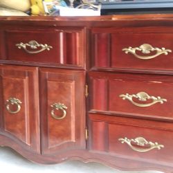 Dresser / Yes Still Available