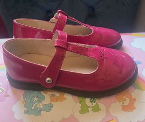 Girl shoes