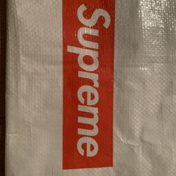 Real supreme bag not used