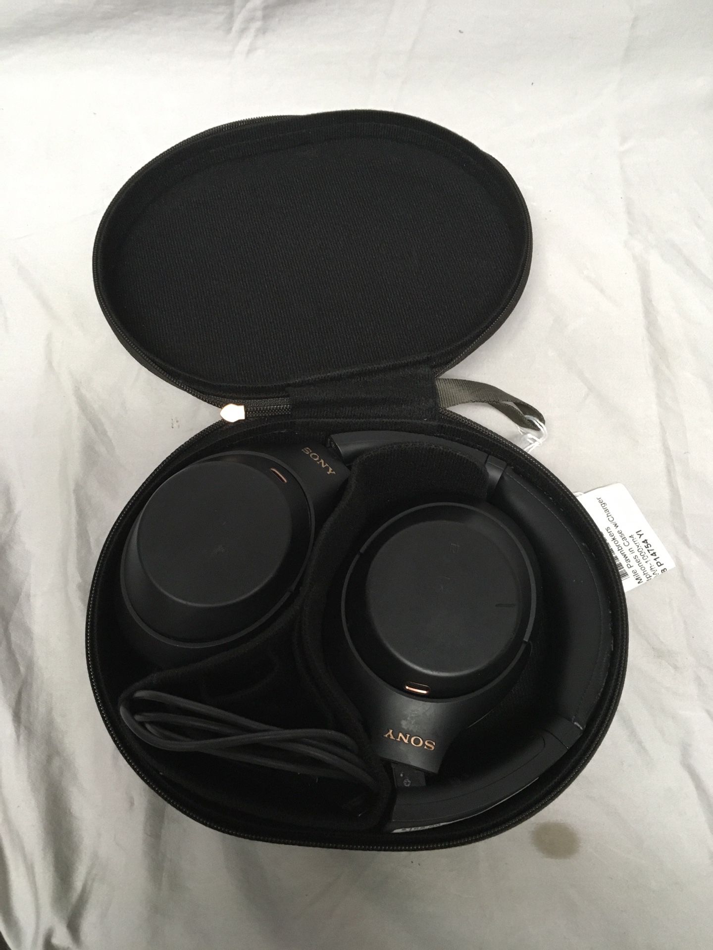 Sony Wireless Headphones With Charger And Case