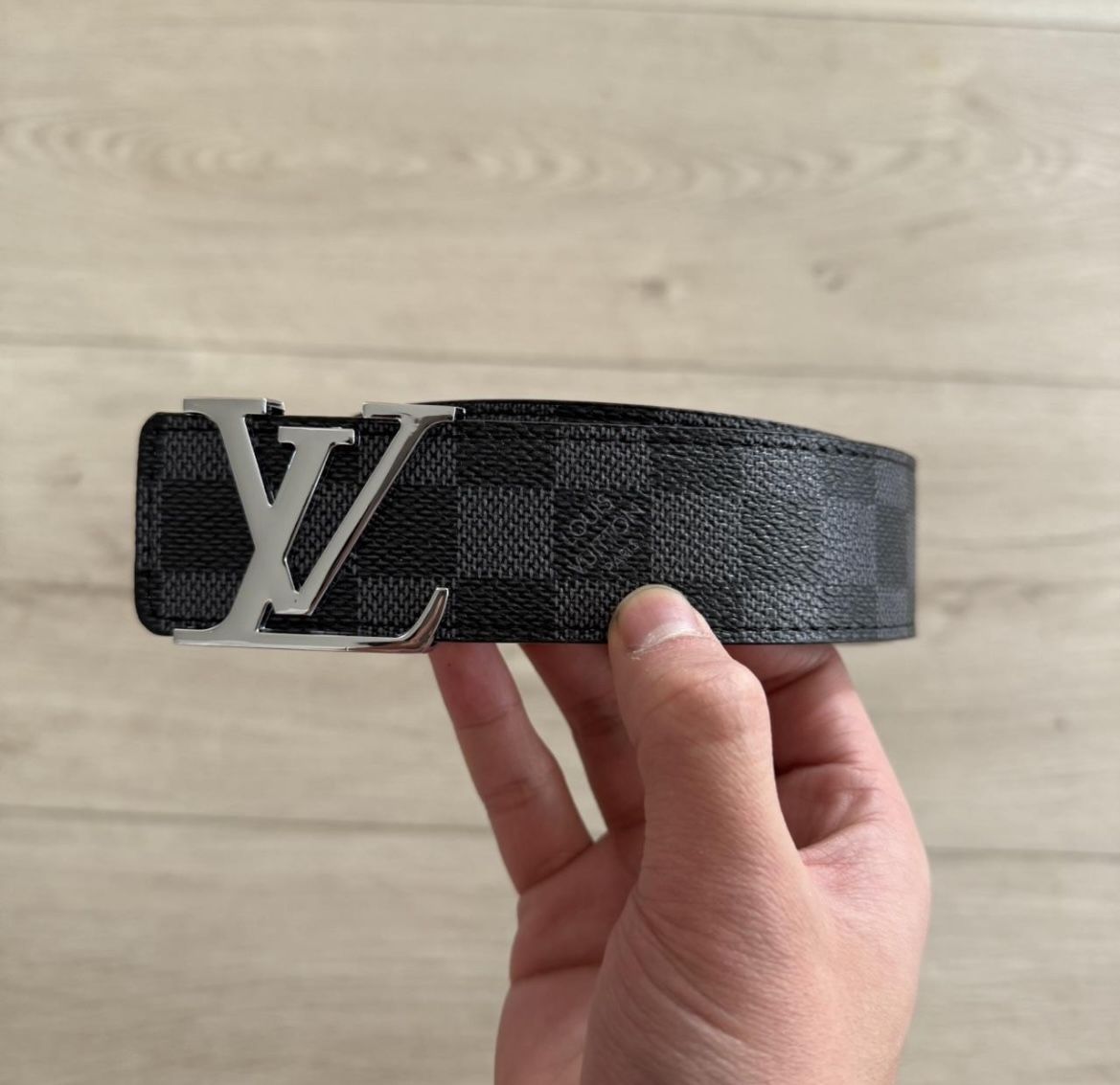 Loui V Belt Men’s Size 32