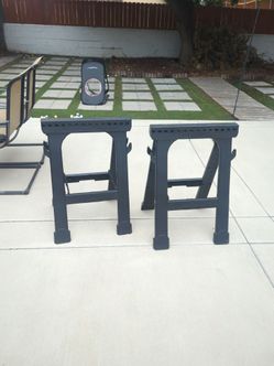 Husky horse stand
