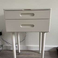 White Vanity With Lighting 3 Settings 