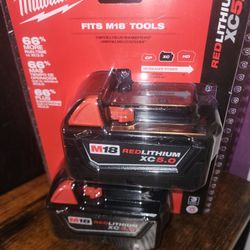 2 Milwaukee Batteries M18 XC5.0 