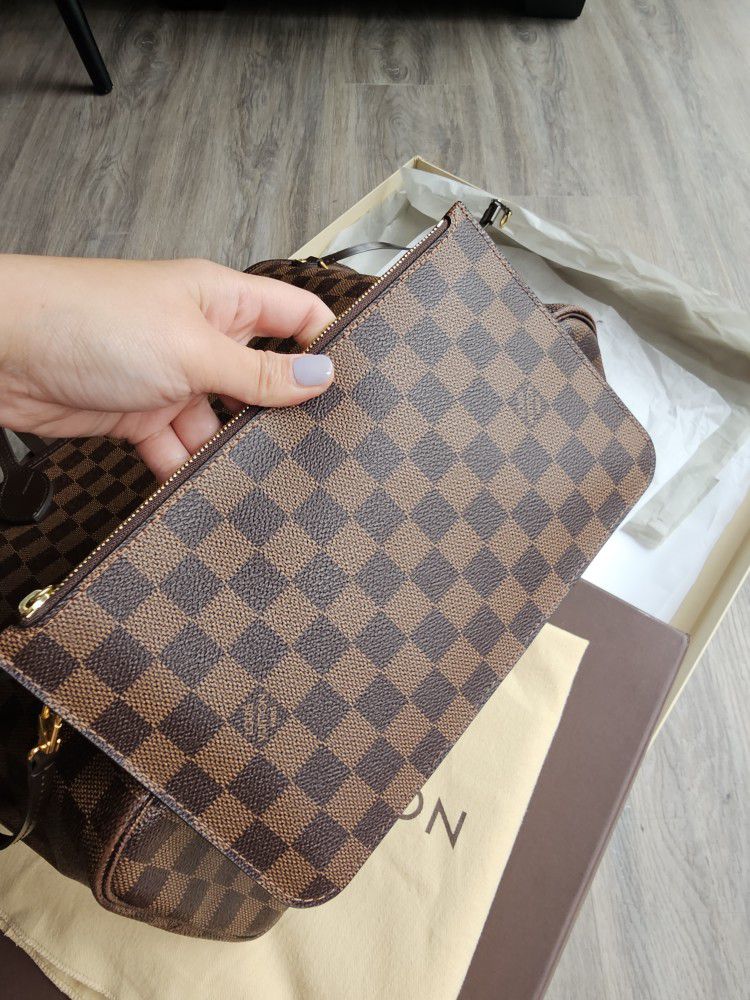 Louis Vuitton Neverfull MM (authentic) for Sale in Tacoma, WA