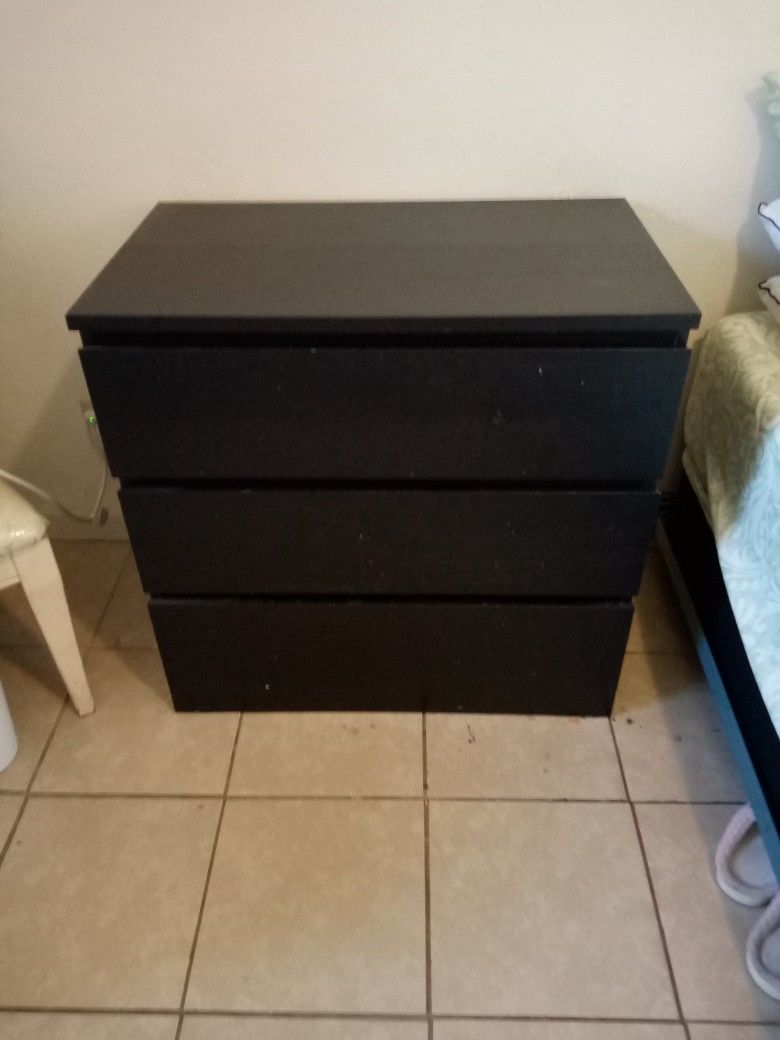 Very Nice Dresser Excellent Condition$50