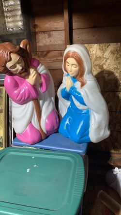 Blow Mold Christmas Nativity Mary And Joseph No Baby