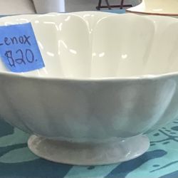 Large Lenox Lotus Collection - Vintage Fluted Centerpiece Bowl 