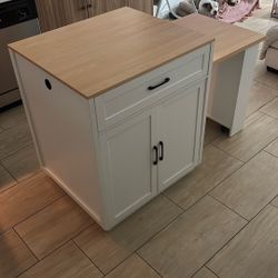 Kitchen Island 