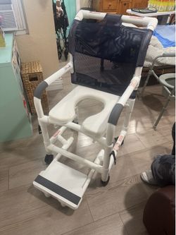 Elderly shower chair