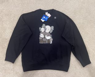 Uniqlo Kaws Sweater Size medium