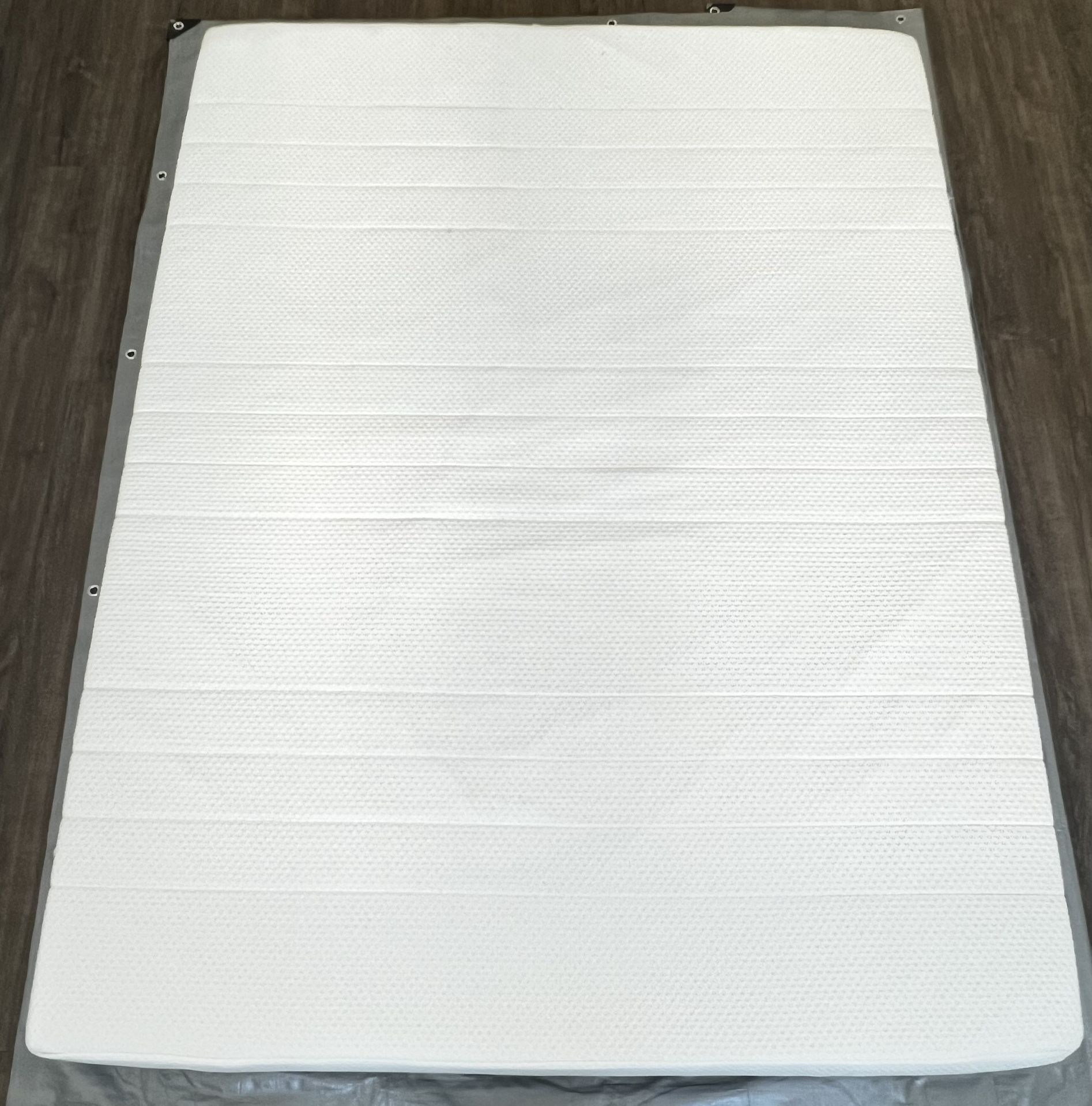 Memory Foam Mattress (Queen)