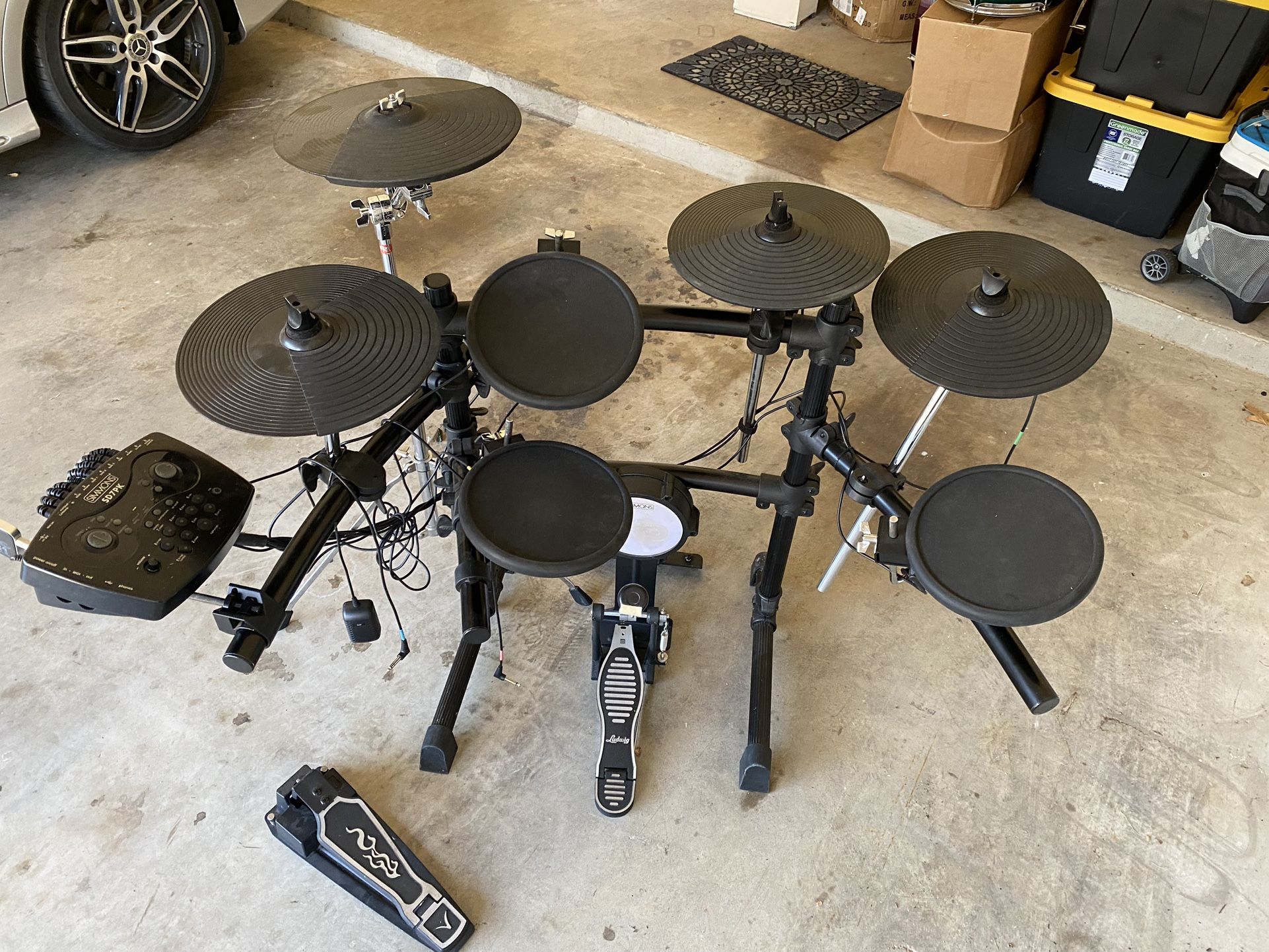 Simmons Electronic Drum Set for Sale in San Antonio, TX OfferUp