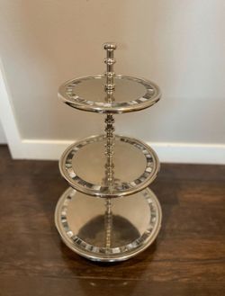 Cake stand