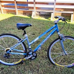 Schwinn trail way 700c hybris bike - 21 speed - Aluminum - $125 (Pasadena)