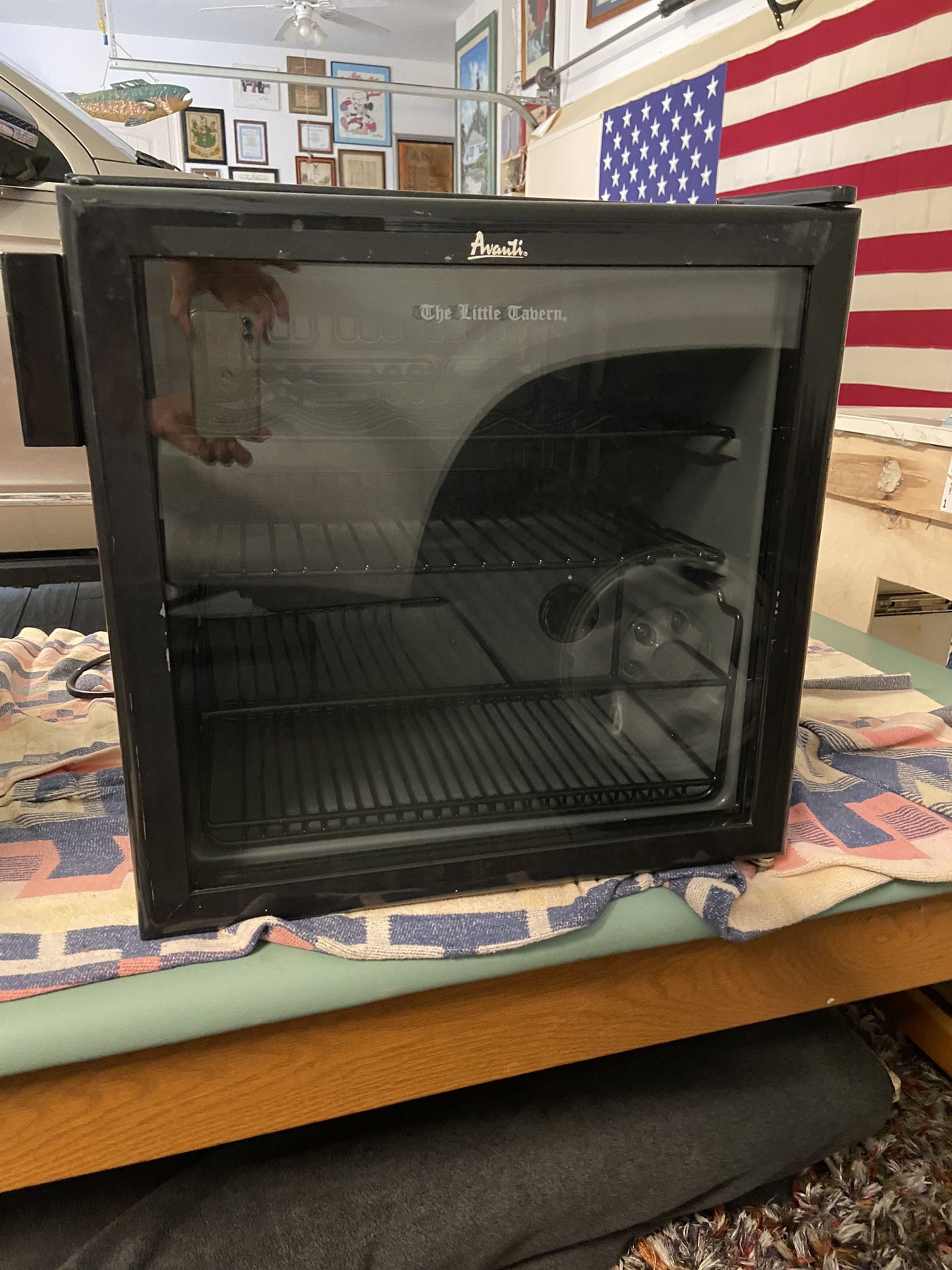 Avanti Little Tavern Wine Cooler