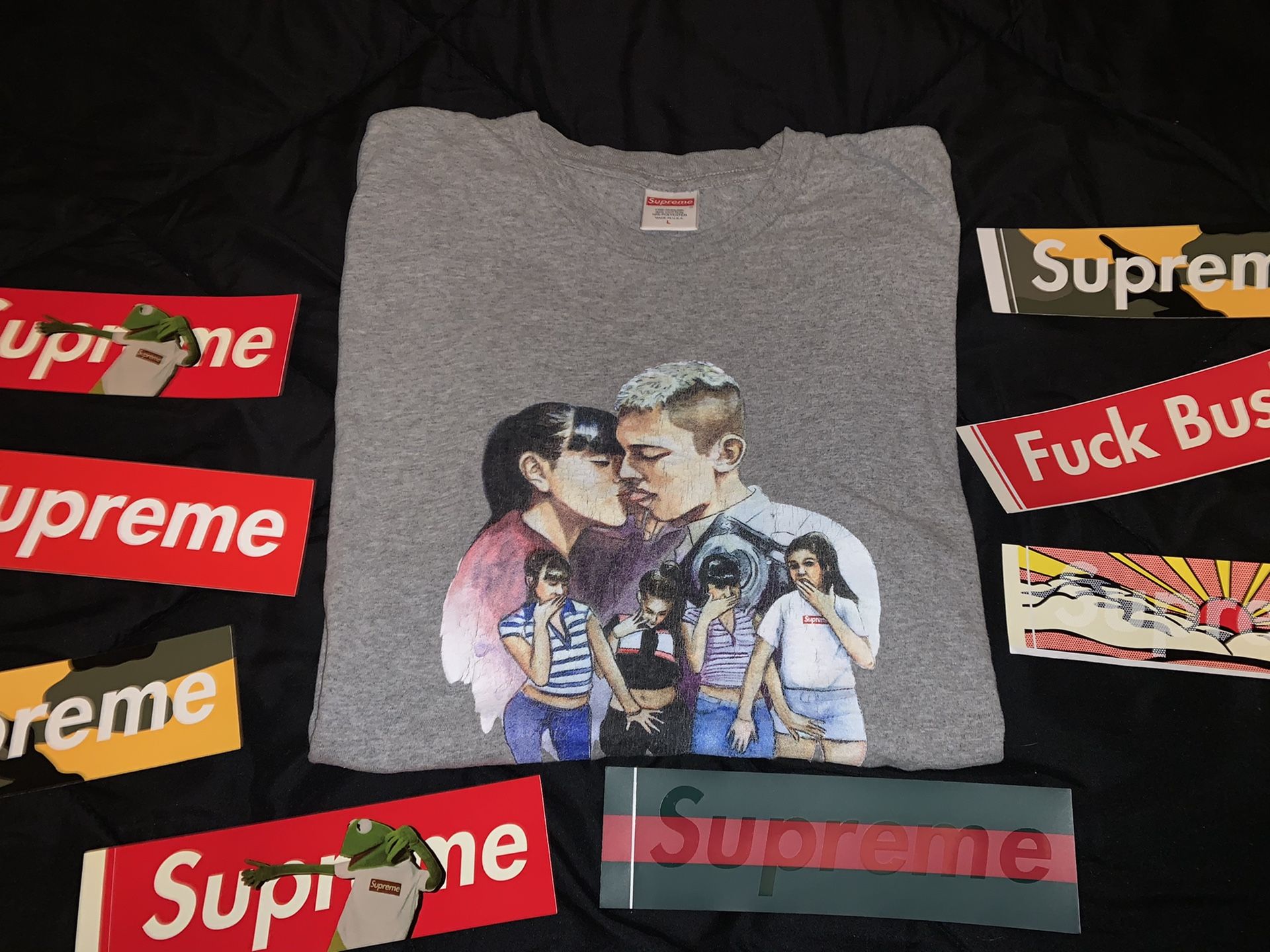 Supreme Kiss Tee L