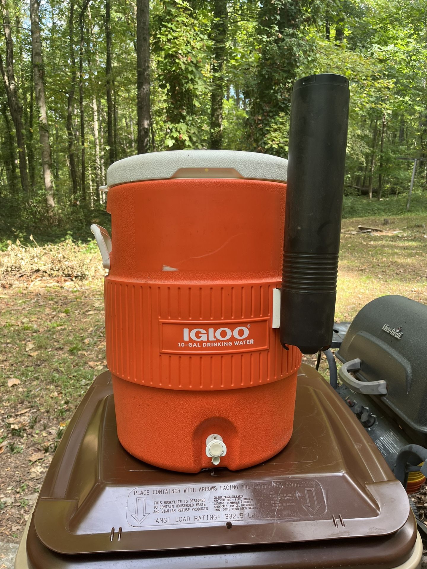 Igloo Drink Cooler With Cup Dispenser