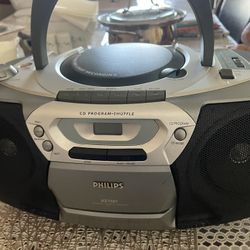 Radio Working Great.  No Issues 