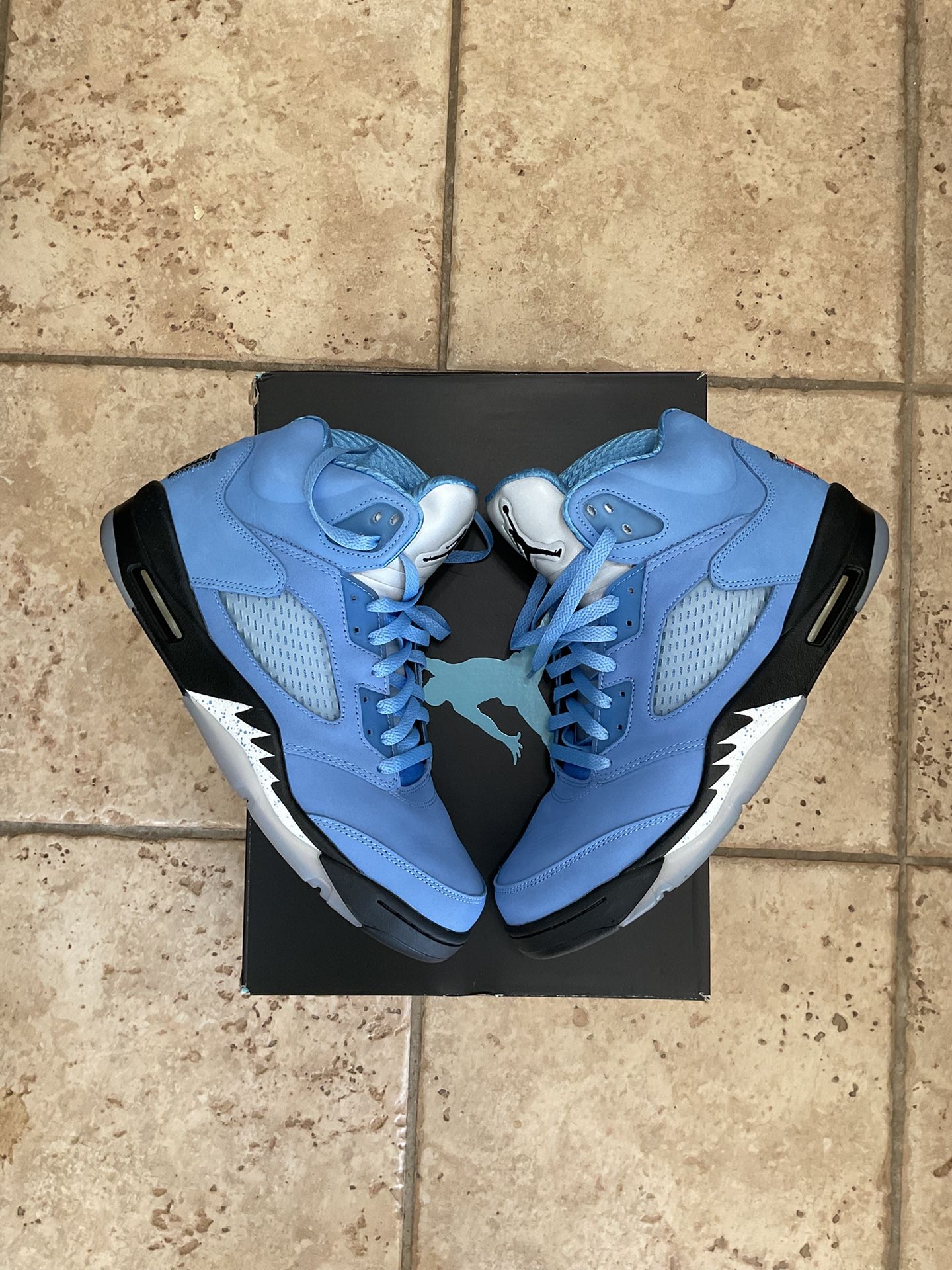 Nike Air Jordan 5 UNC Men’s Size 11