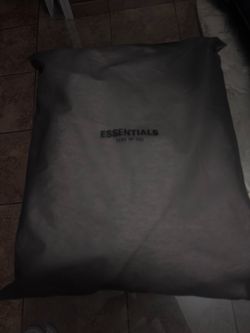 Large -Essentials hoodie.