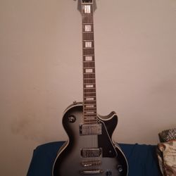 LES PAUL CUSTOM SILVERBURST LIMITED EDITION 
