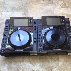Pioneer CDJ-2000 Turntable $899 EACH ONE (2 Available)