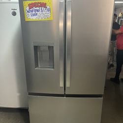 WHIRLPOOL REFRIGERATOR GREAT CONDITION MUST GO ‼️✅✅
