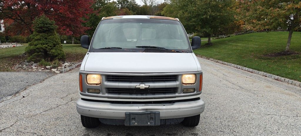 2002 Chevrolet Express