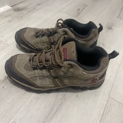 Coleman low-top hiking shoes  women’s size 8
