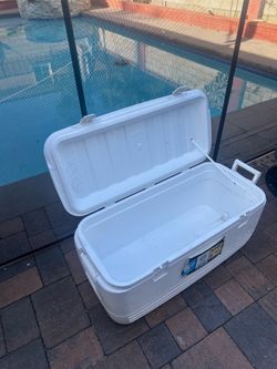 Igloo Cooler