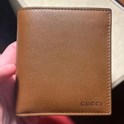gucci wallet 