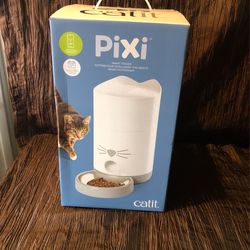 Catit Pixi Smart Food Feeder. Like New