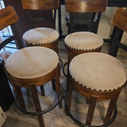 Bar Height Chairs 