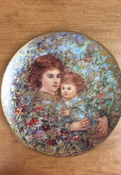 Edna Hibel Collectors Plate Mother & Child