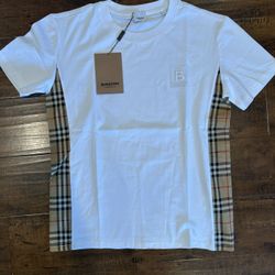 Burberry T-Shirt ( S M L XL ) Available 