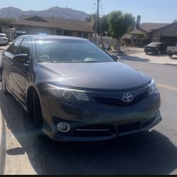 2014 Toyota Camry ( SALVAGE )