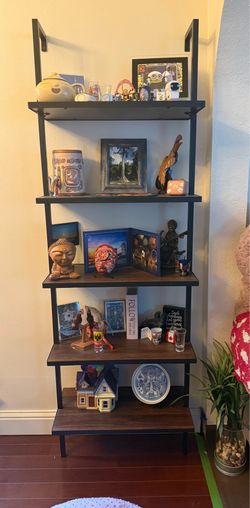 Ladder-style display shelves (2)