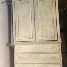 Wall Unit With Draws 