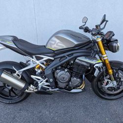 2022 Triumph Speed Triple RS