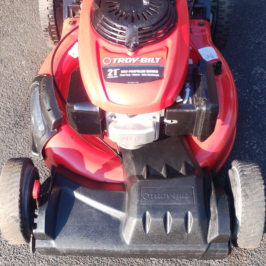 21 Inch Cut Troy-Bilt Self-propelled Lawn Mower