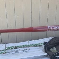 Angels bat