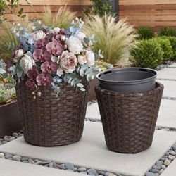 Costway Set of 2 Tapered Rattan Planters with Drainage Holes and Inner Pots, 15-Inch and 12-Inch, Brown (HZ10645BN)